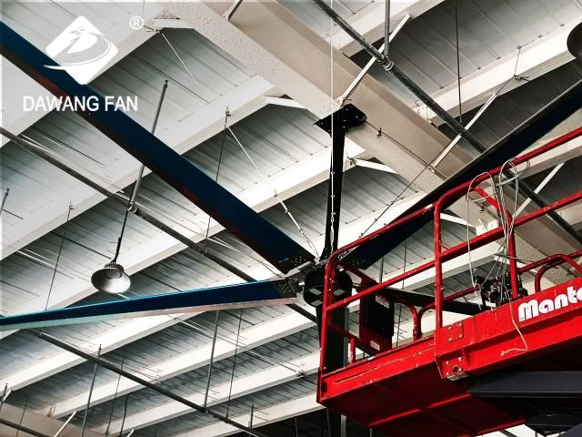 工業(yè)風扇放哪個位置空氣流通效果好？