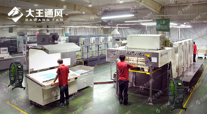 工廠降溫的兩大利器：工業(yè)大風(fēng)扇、空調(diào)