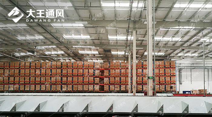 昆山某大型快遞倉(cāng)庫(kù)工業(yè)吊扇