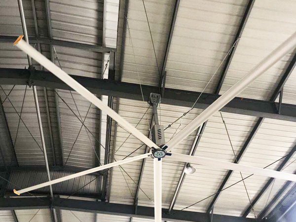 為什么工業(yè)車間經(jīng)常出現(xiàn)大型工業(yè)風(fēng)扇？