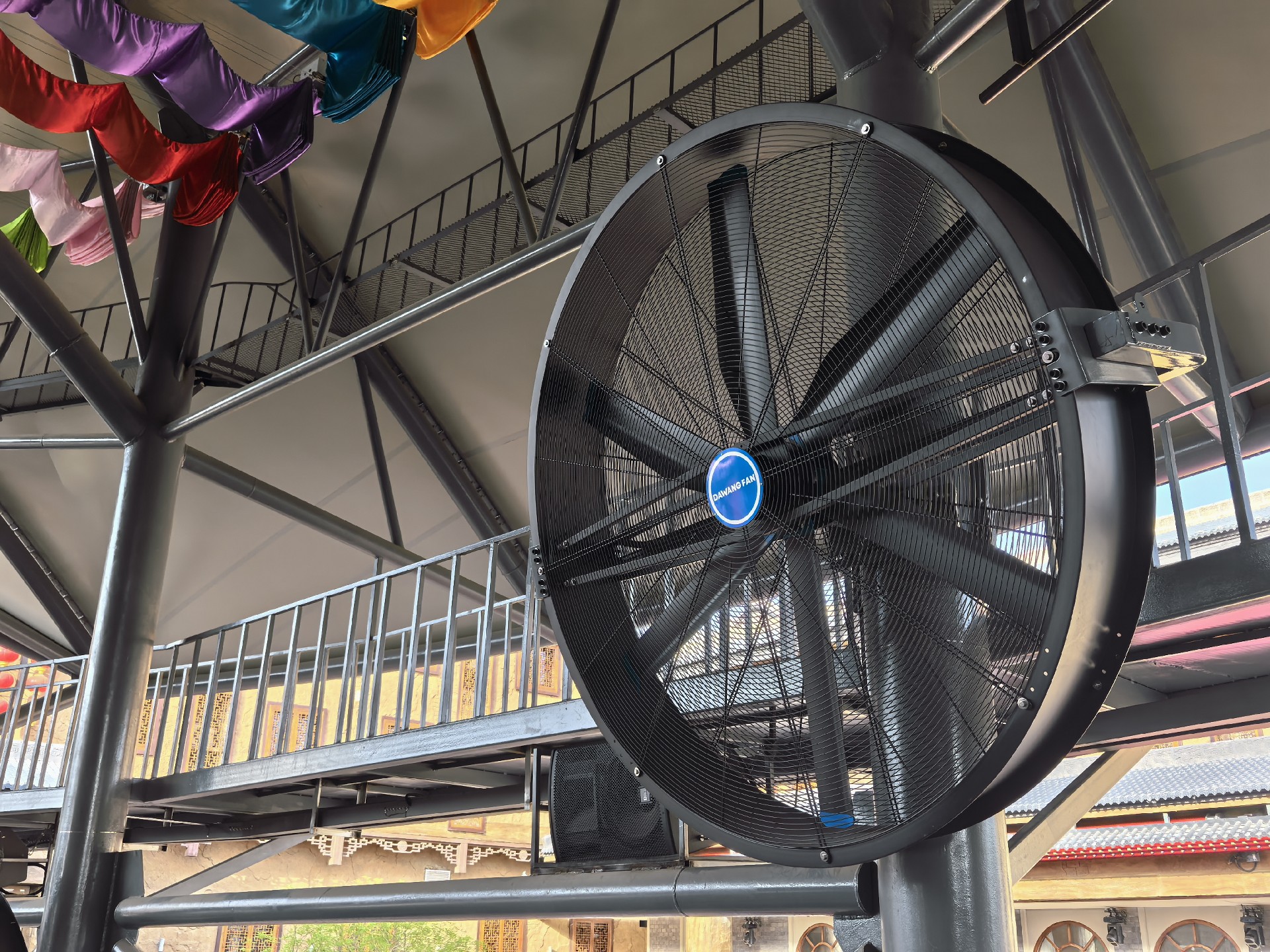 大王壁掛扇賦能西安華夏文旅度假區(qū)，打造舒適觀演環(huán)境案例